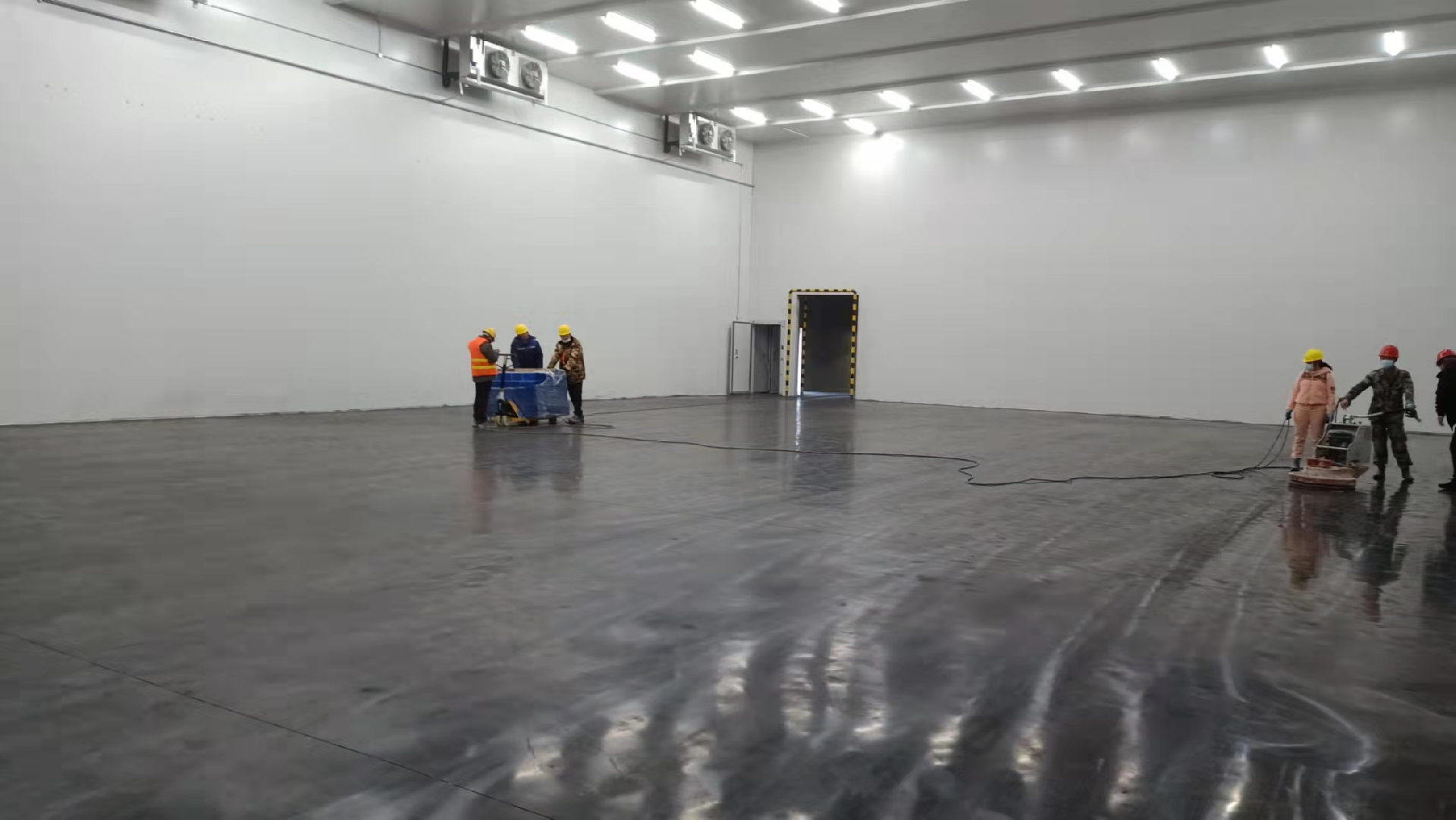 建設(shè)30000m3農(nóng)產(chǎn)品基地冷藏庫(kù)需要的費(fèi)用是多少？